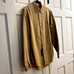 Long sleeve Ralph Lauren shirt. Button down collar in classic fit XS.